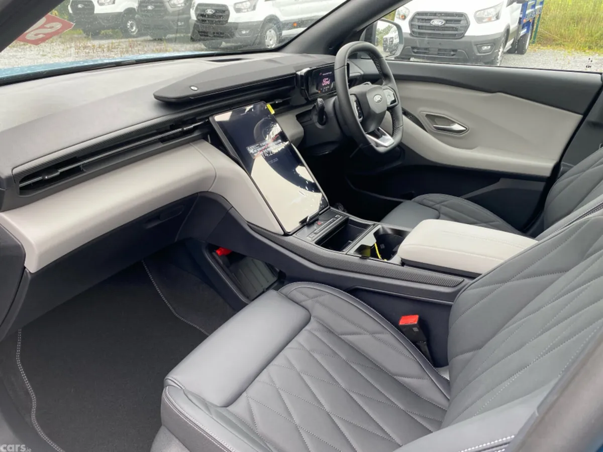 Ford Explorer SUV, Electric, 2026, Blue