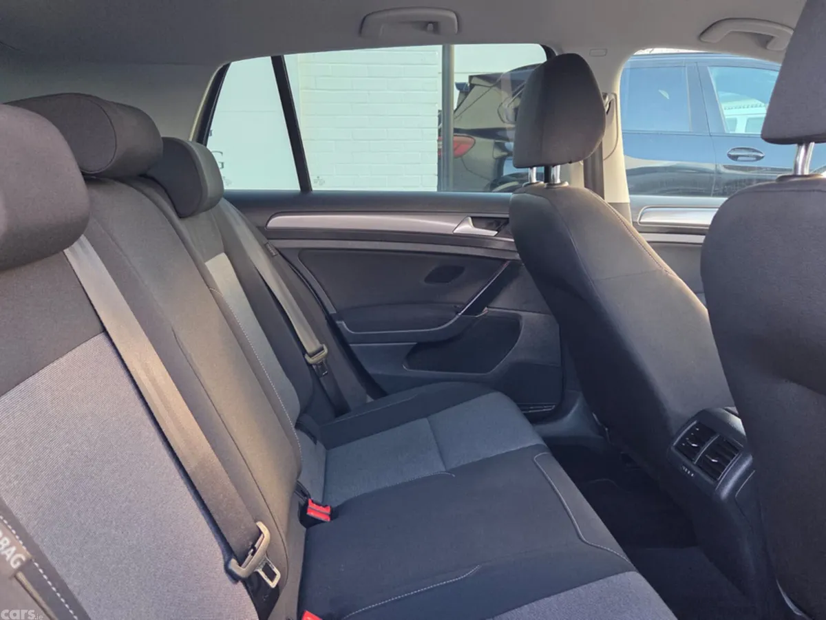 Volkswagen Golf Hatchback, Petrol, 2016, Silver