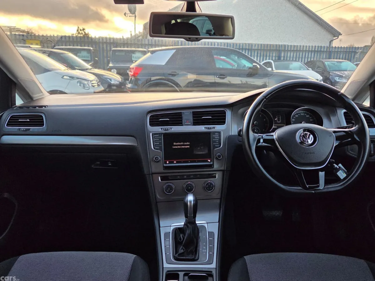 Volkswagen Golf Hatchback, Petrol, 2016, Silver