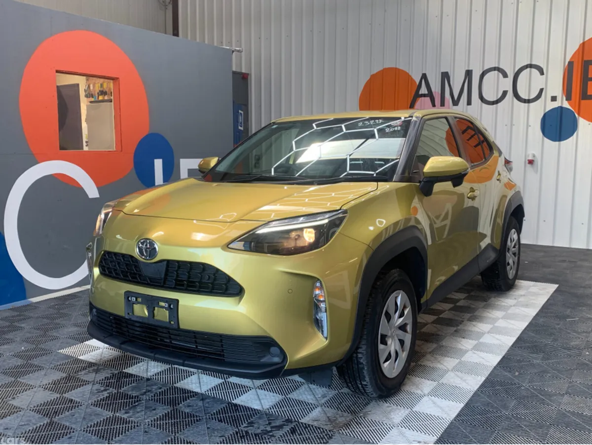 Toyota Yaris Cross SUV, Petrol, 2021, Gold