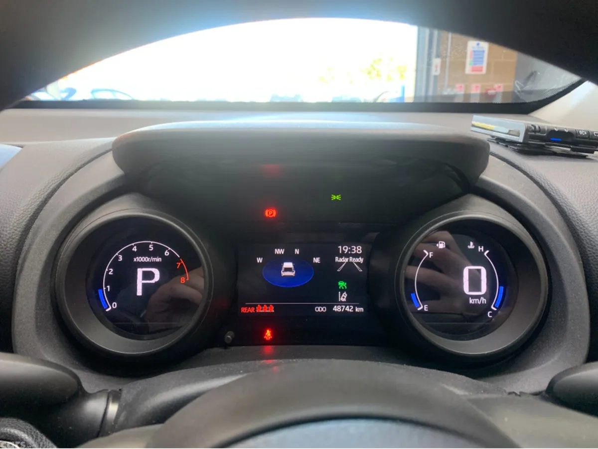 Toyota Yaris Cross SUV, Petrol, 2021, Gold