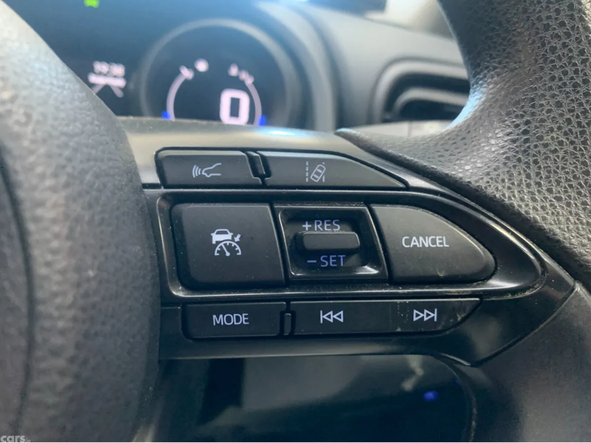Toyota Yaris Cross SUV, Petrol, 2021, Gold