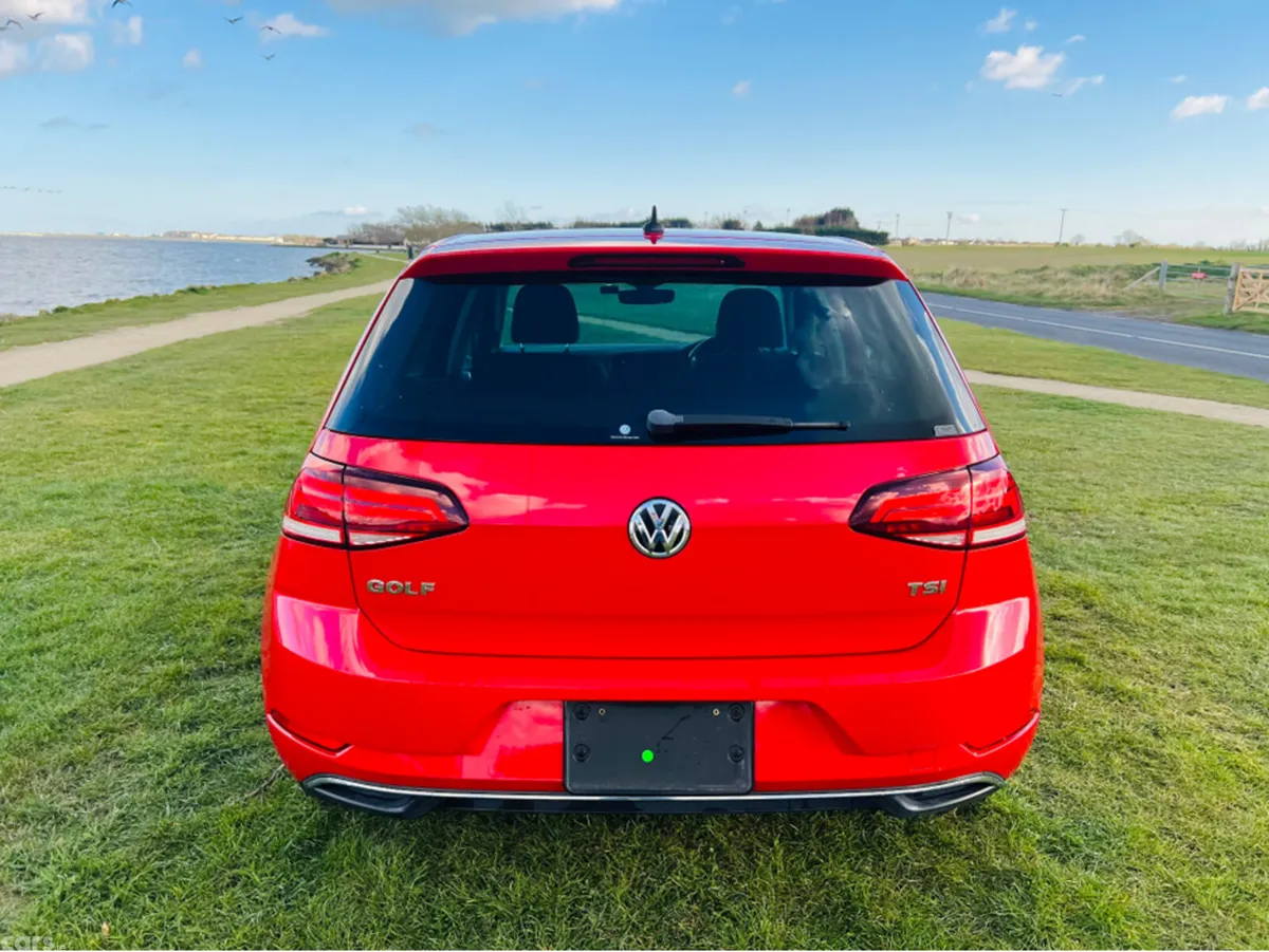 Volkswagen Golf Hatchback, Petrol, 2017, Red