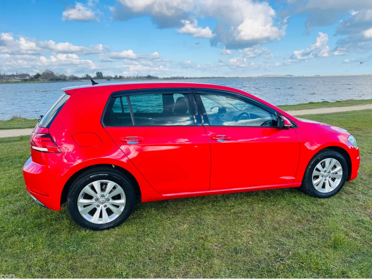 Volkswagen Golf Hatchback, Petrol, 2017, Red