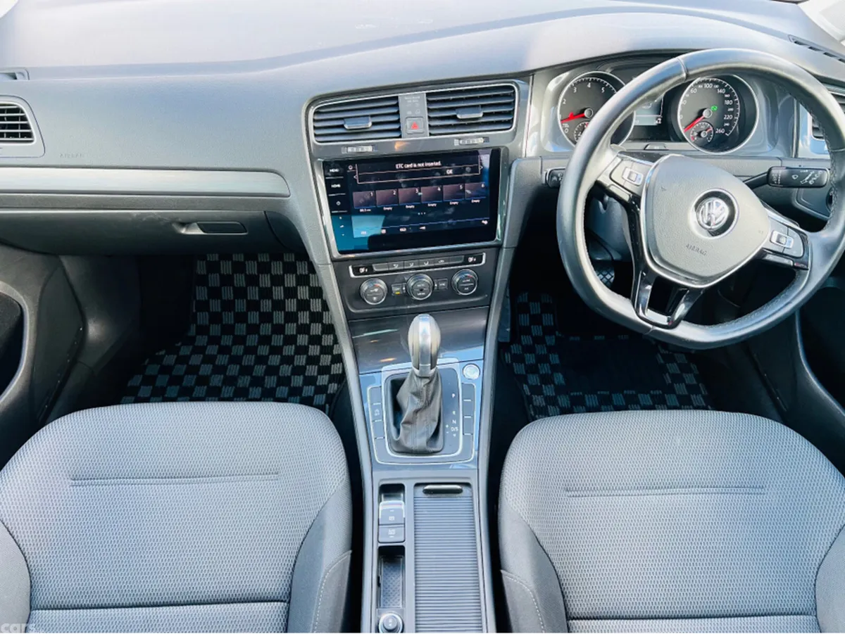 Volkswagen Golf Hatchback, Petrol, 2017, Red