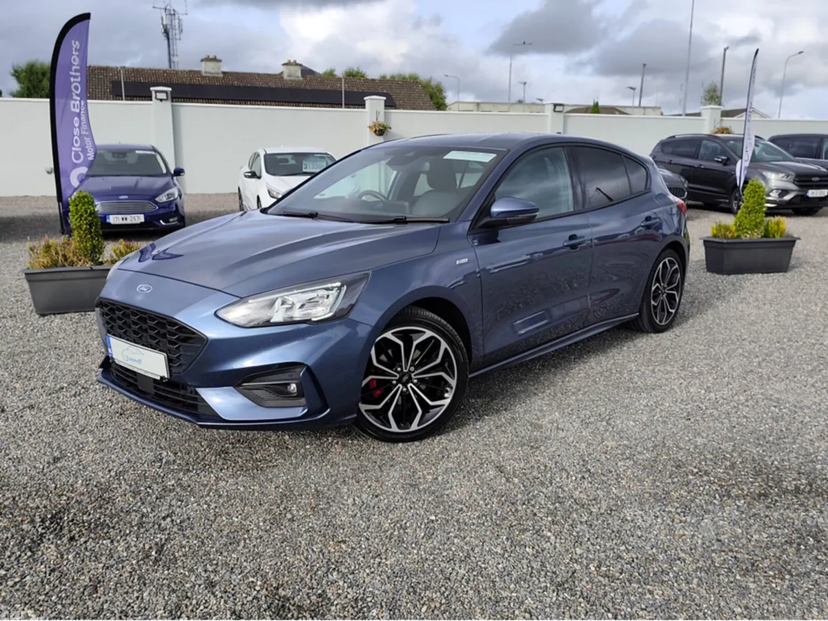 Ford Focus Hatchback, Petrol, 2020, Blue