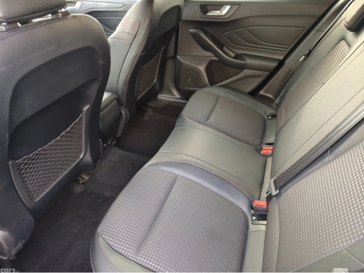 Ford Focus Hatchback, Petrol, 2020, Blue