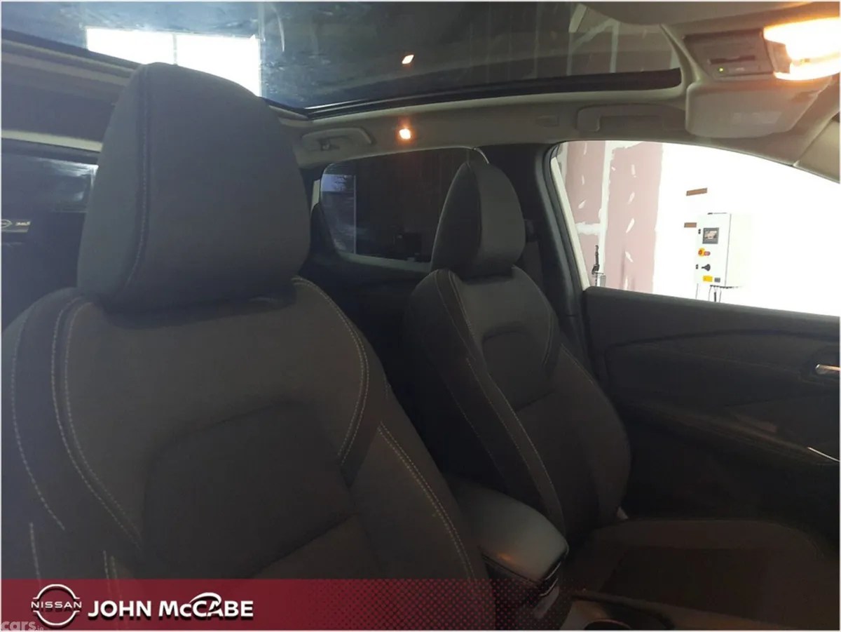 Nissan Qashqai MPV, Petrol, 2023, White