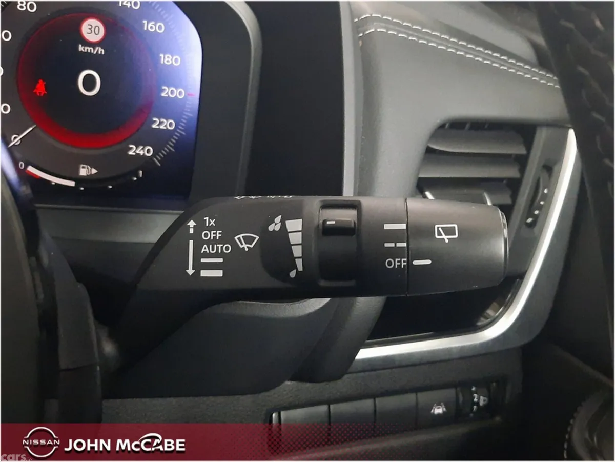Nissan Qashqai MPV, Petrol, 2023, White