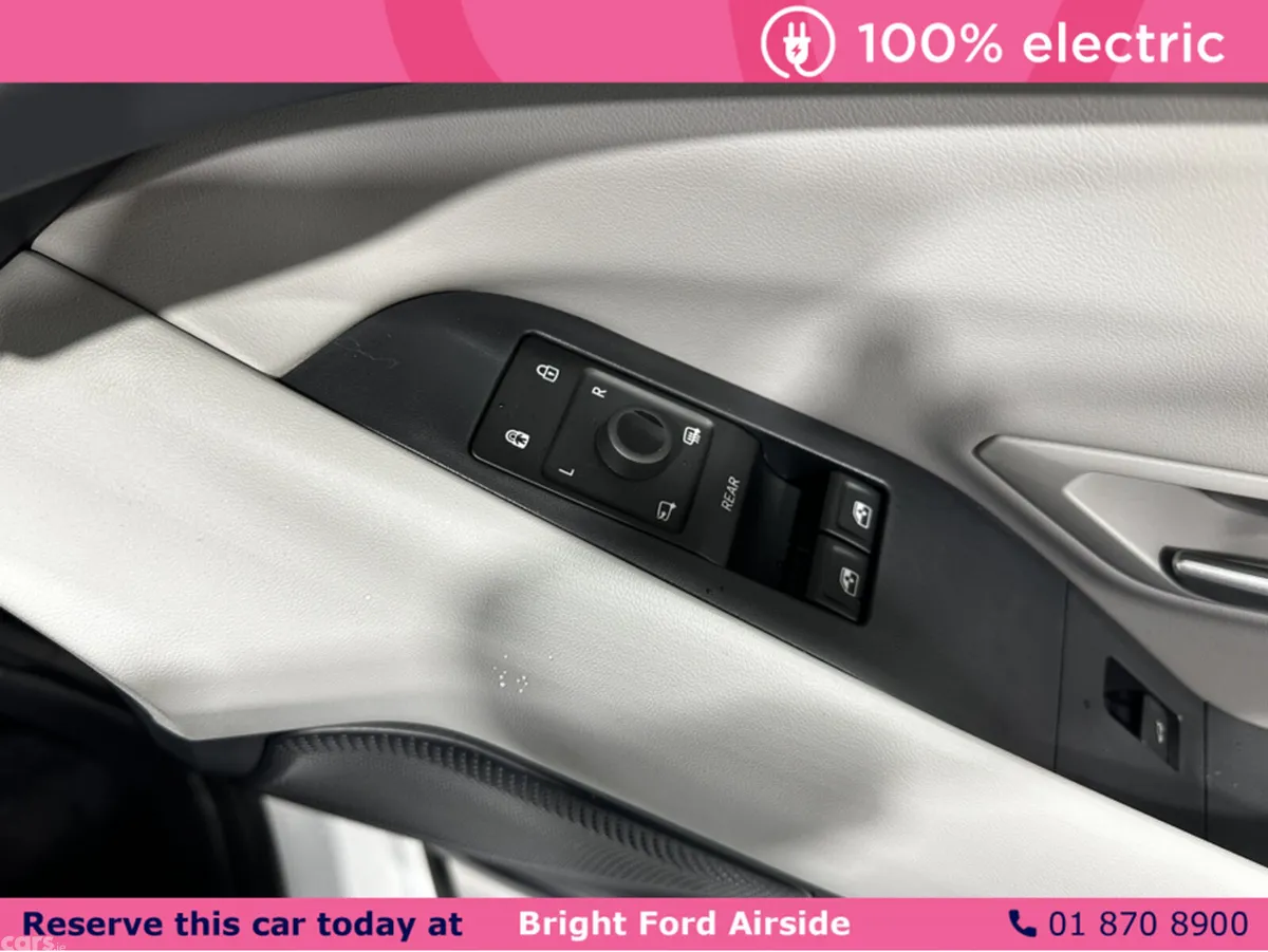 Ford Explorer SUV, Electric, 2025, Blue