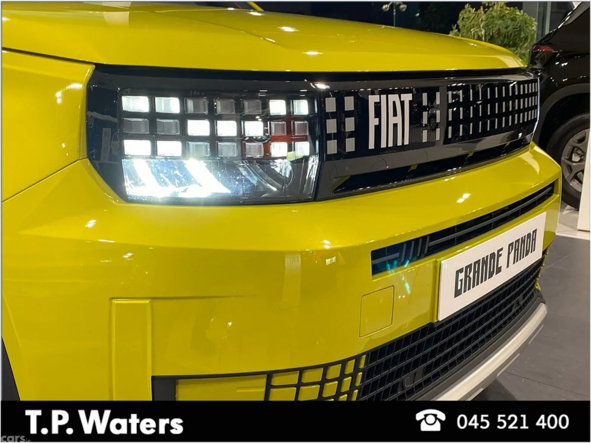 Fiat Grande Panda Hatchback, Electric, 2026, Yellow