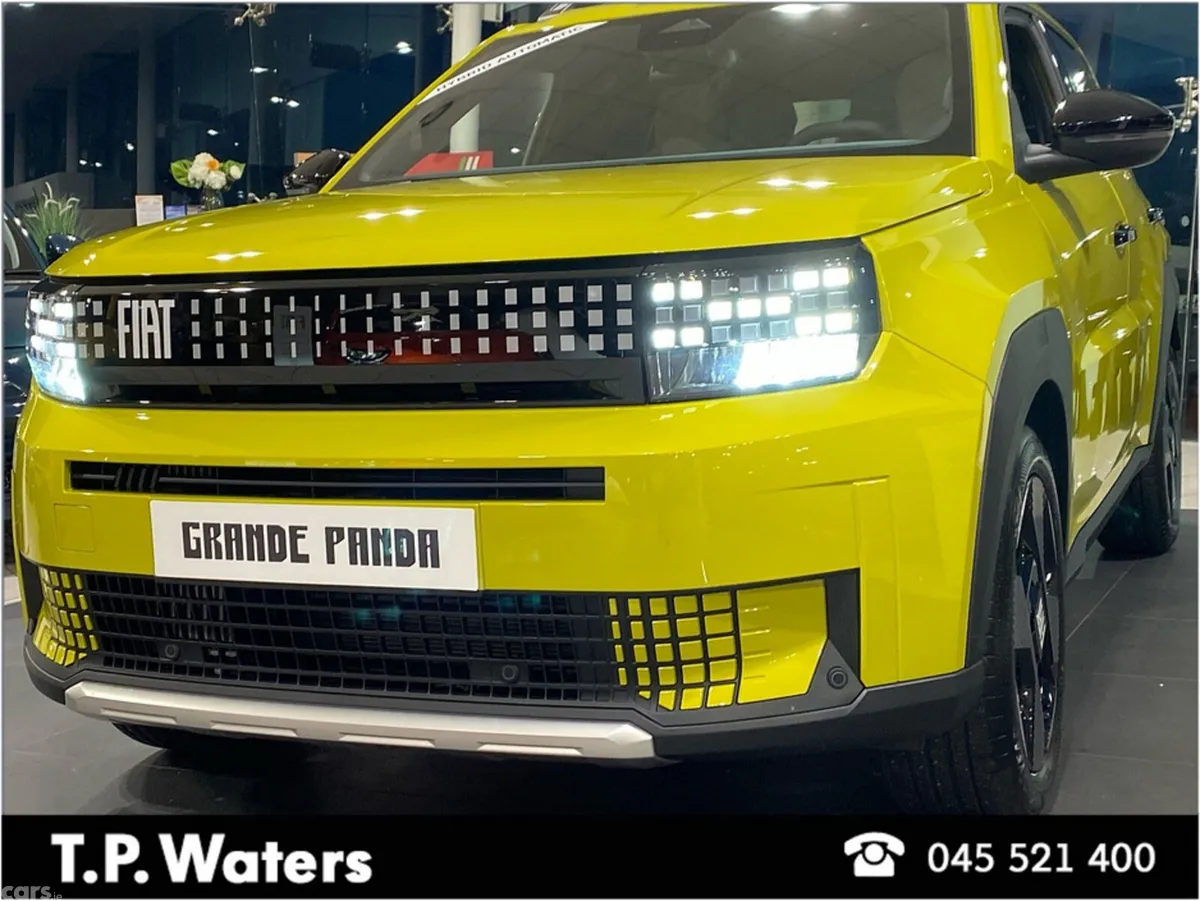 Fiat Grande Panda Hatchback, Electric, 2026, Yellow