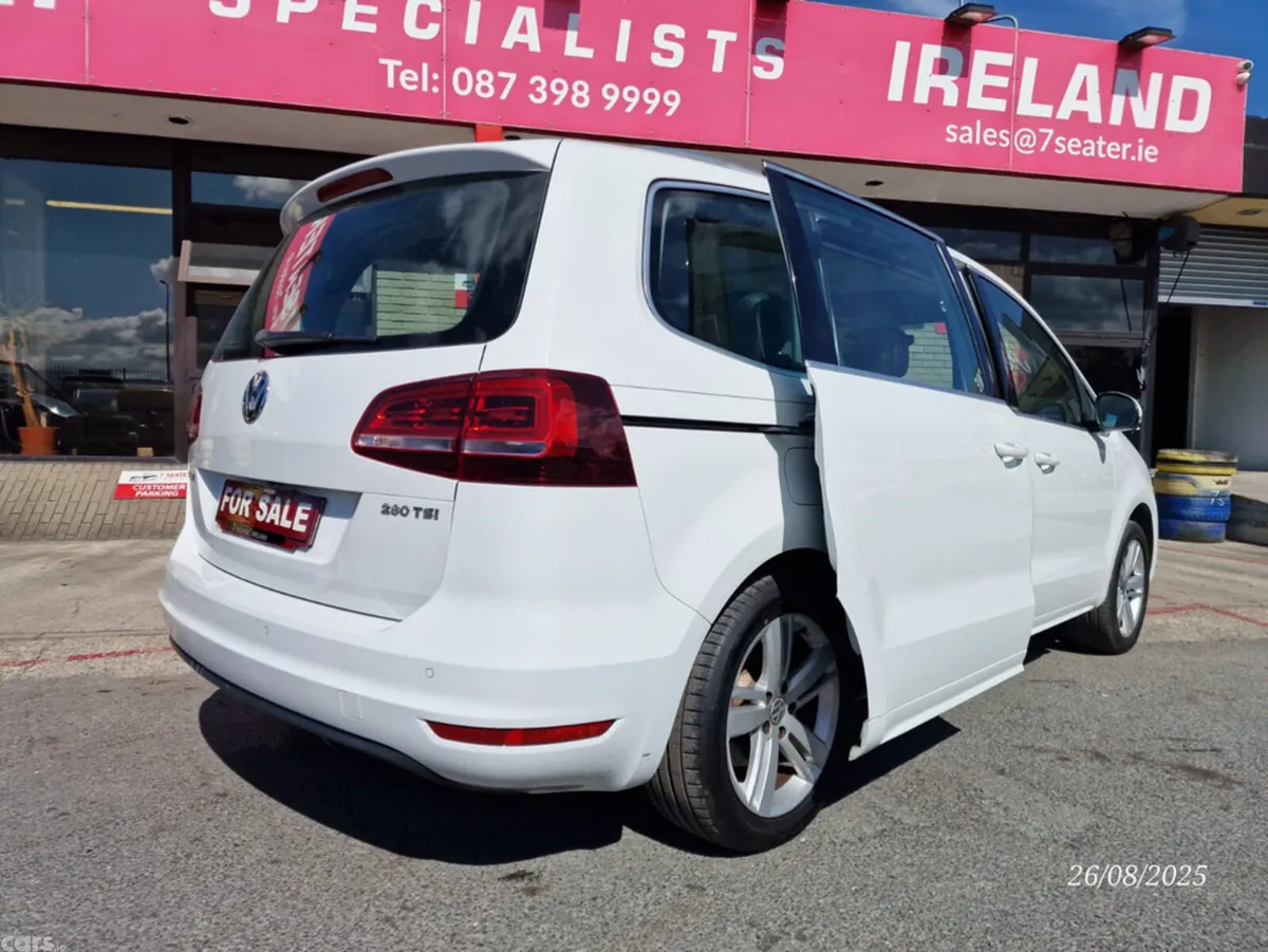 Volkswagen Sharan MPV, Petrol, 2017, White