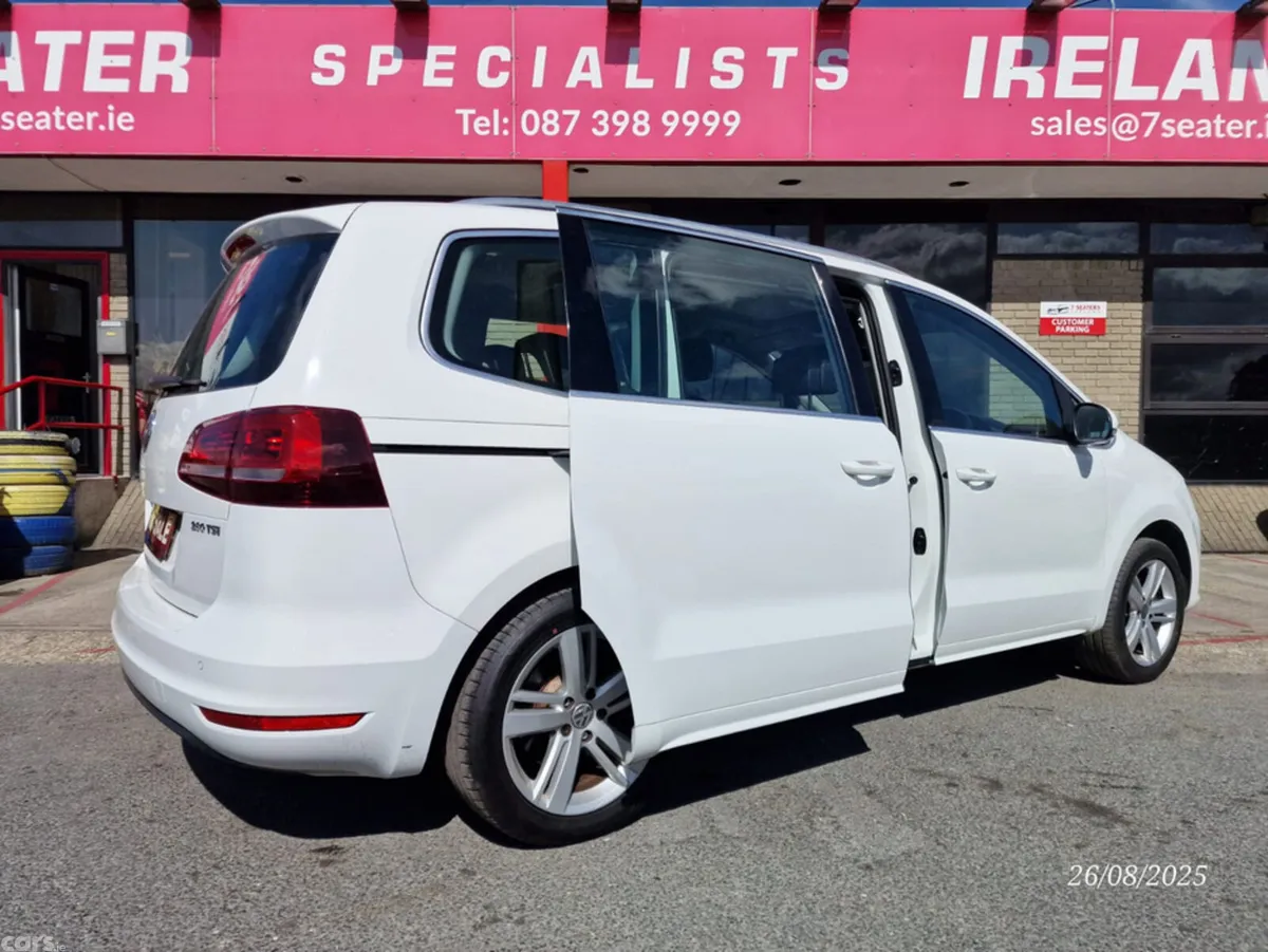 Volkswagen Sharan MPV, Petrol, 2017, White
