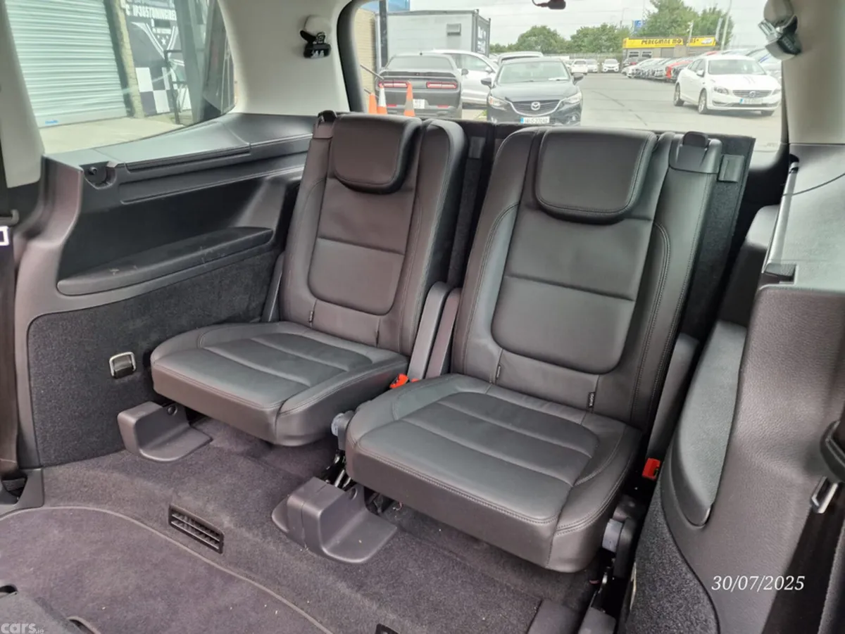 Volkswagen Sharan MPV, Petrol, 2017, White