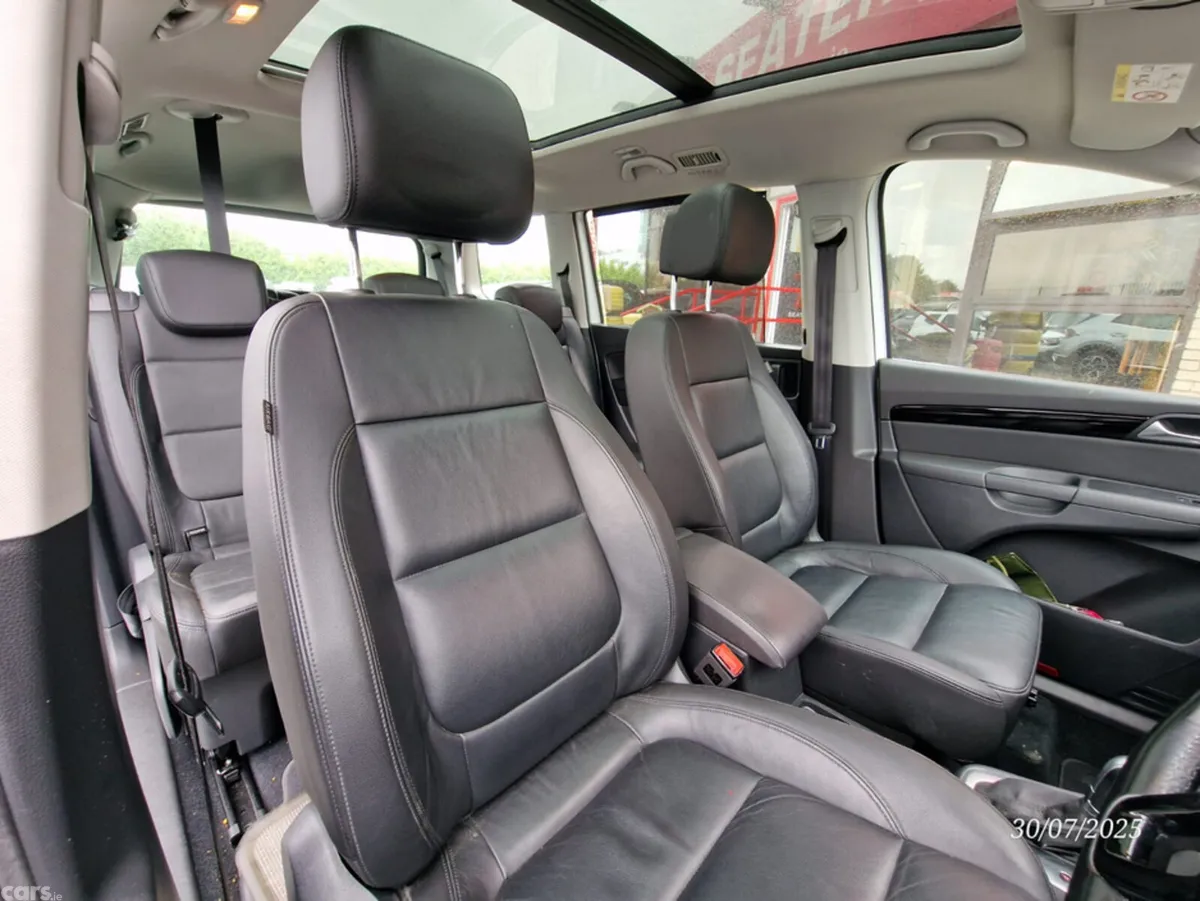 Volkswagen Sharan MPV, Petrol, 2017, White