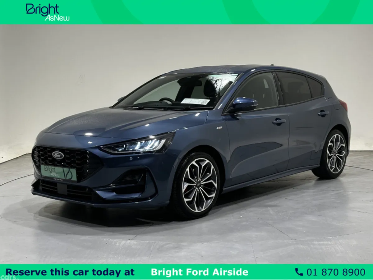 Ford Focus Hatchback, Petrol Hybrid, 2023, Blue