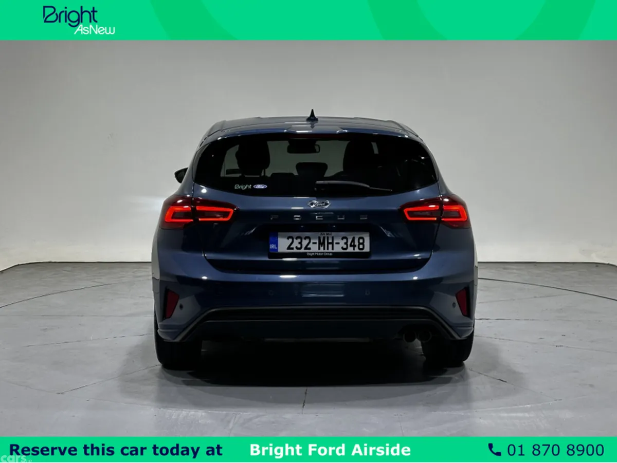 Ford Focus Hatchback, Petrol Hybrid, 2023, Blue