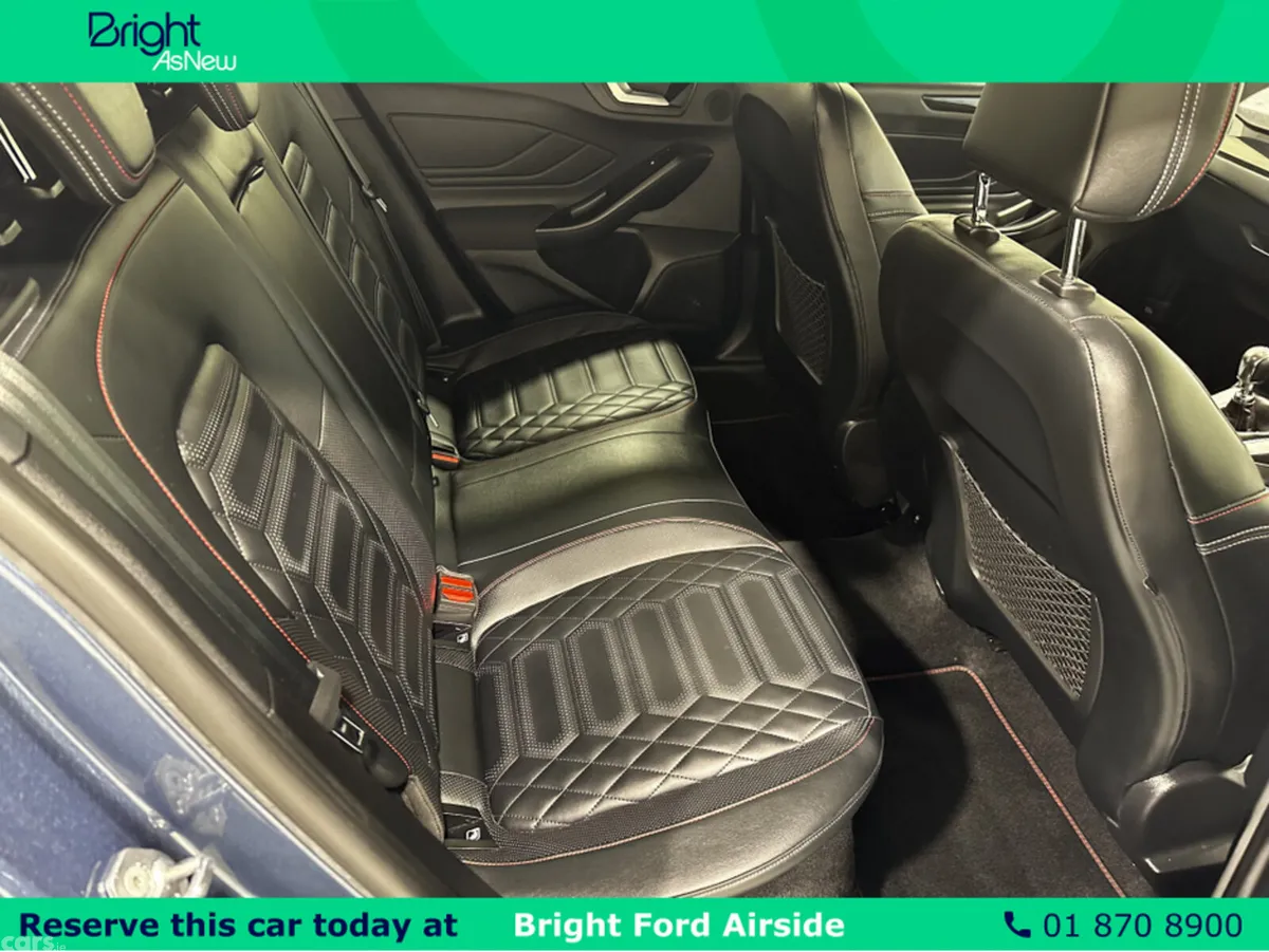 Ford Focus Hatchback, Petrol Hybrid, 2023, Blue