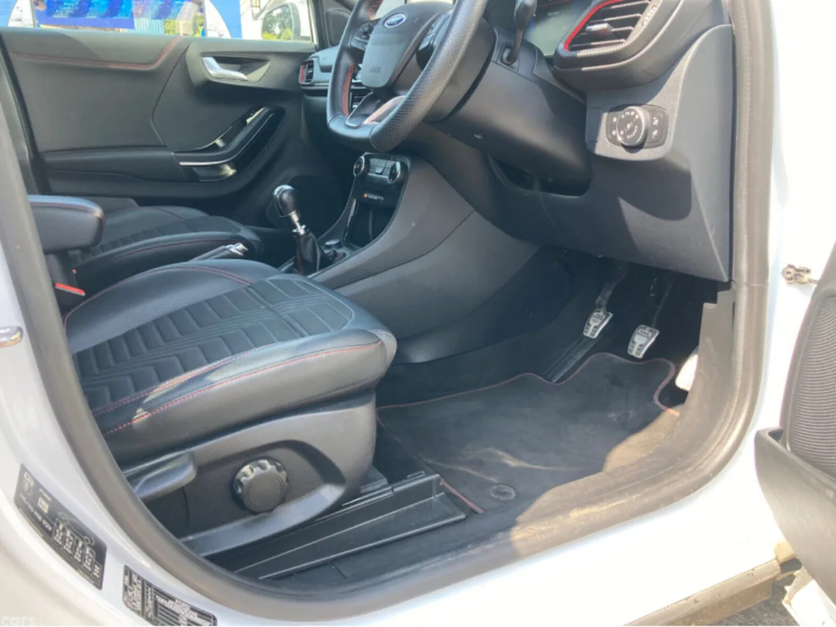 Ford Puma Hatchback, Petrol, 2021, White