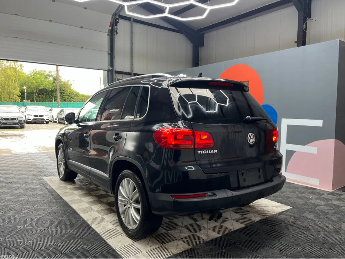 Volkswagen Tiguan SUV, Petrol, 2015, Black