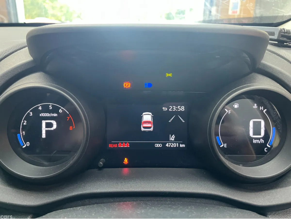 Toyota Yaris Cross SUV, Petrol, 2021, Gold