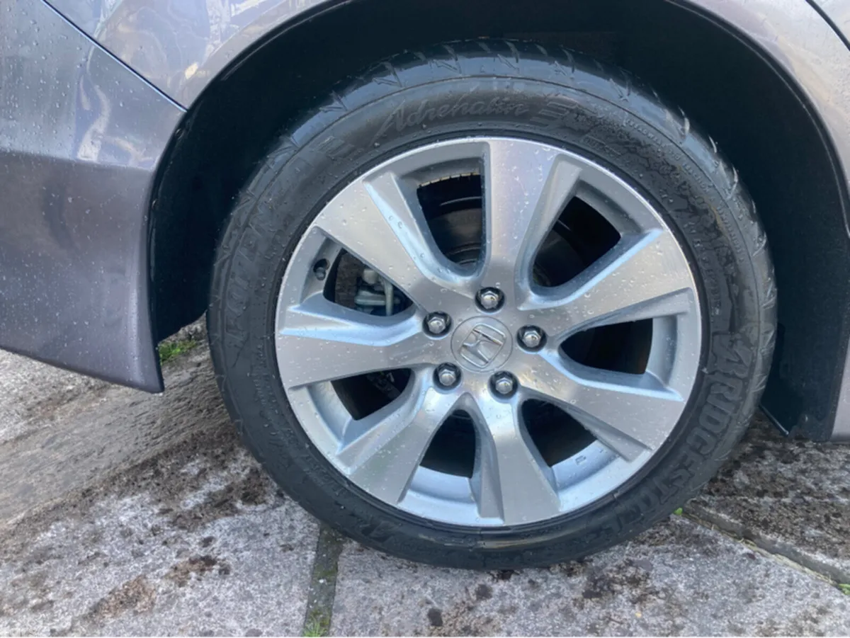 Honda Jade Estate, Petrol Hybrid, 2015, Grey