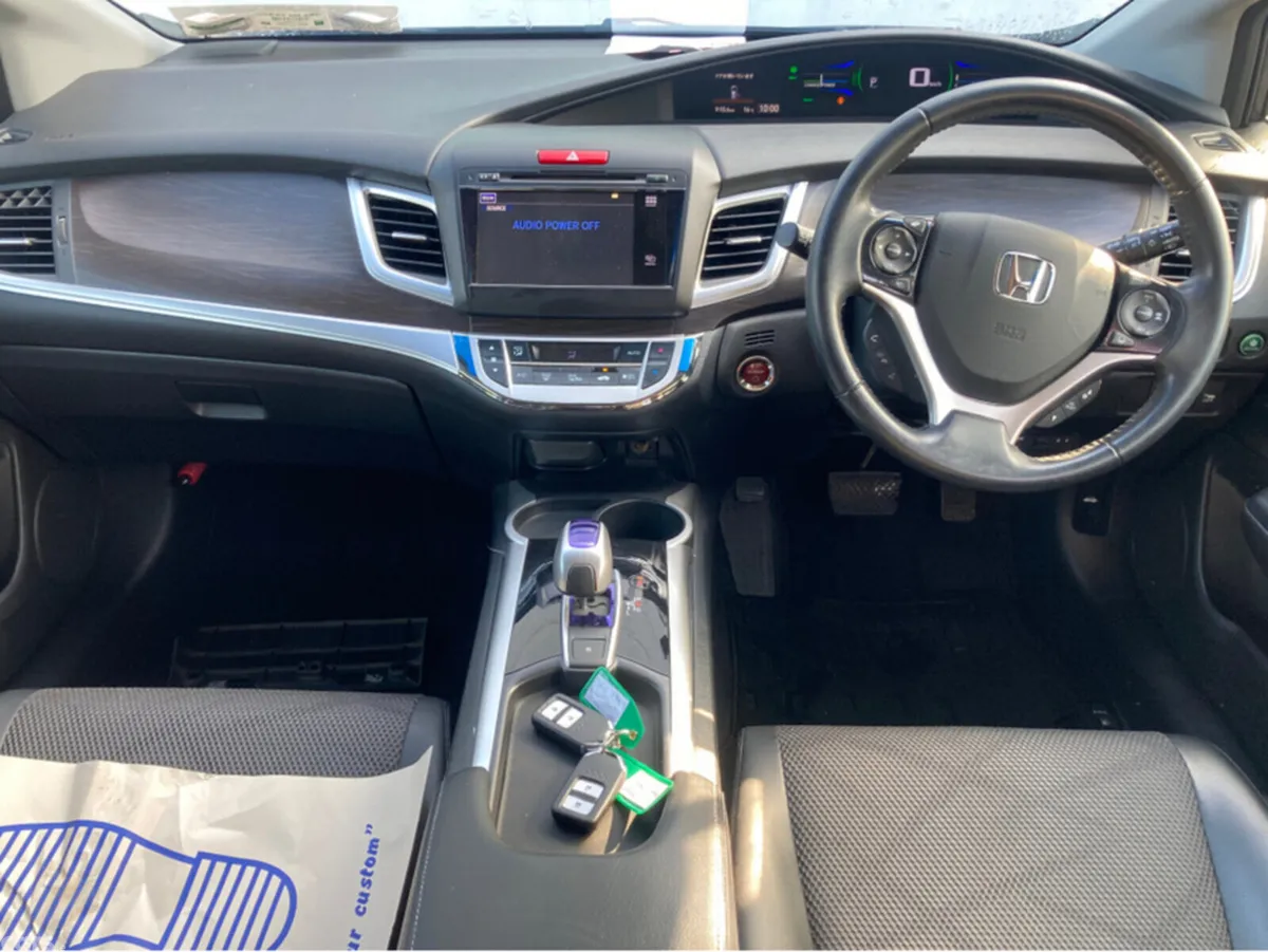 Honda Jade Estate, Petrol Hybrid, 2015, Grey