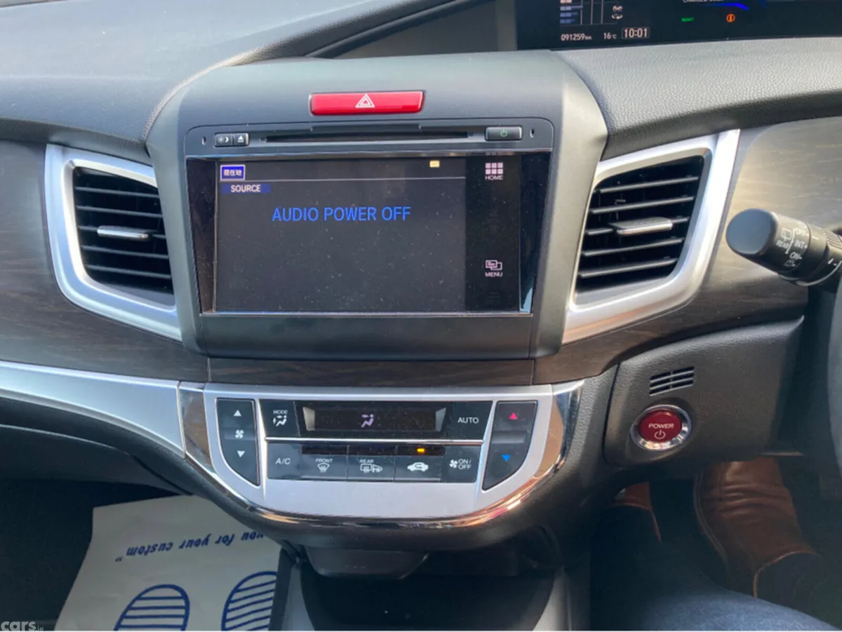 Honda Jade Estate, Petrol Hybrid, 2015, Grey