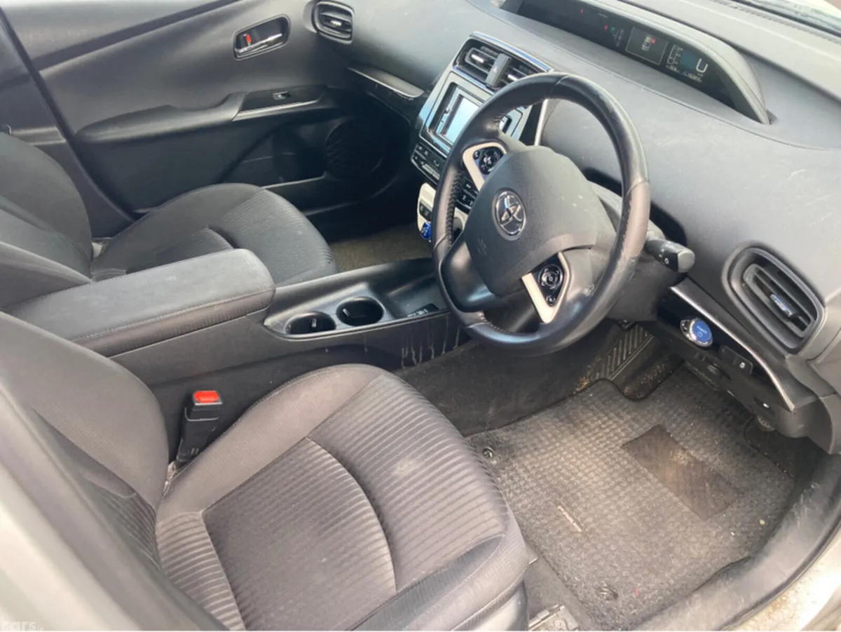 Toyota Prius Hatchback, Petrol Hybrid, 2016, Silver