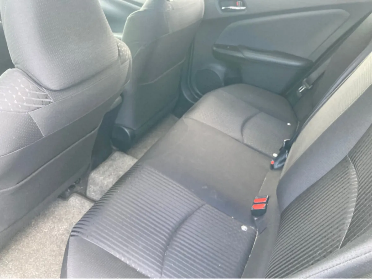 Toyota Prius Hatchback, Petrol Hybrid, 2016, Silver
