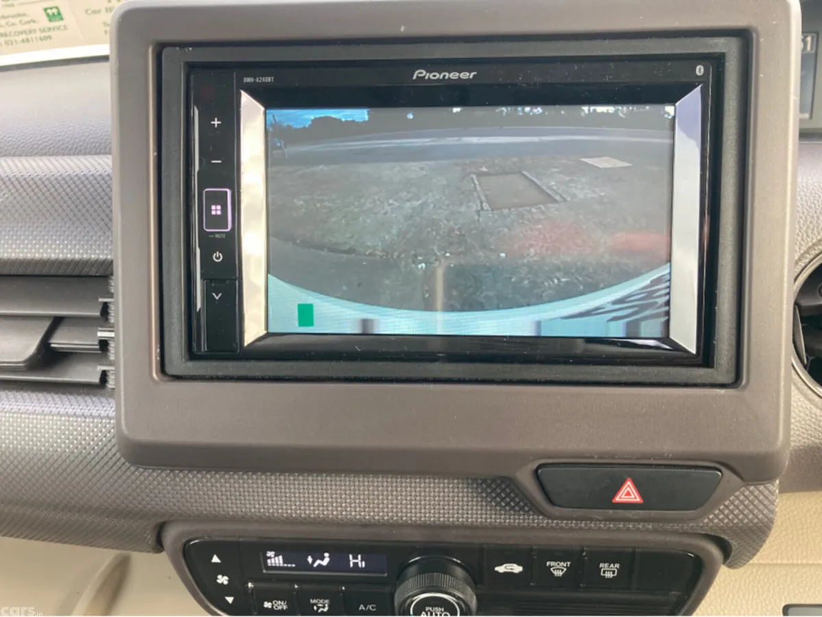 Honda Fit Hatchback, Petrol, 2018, White