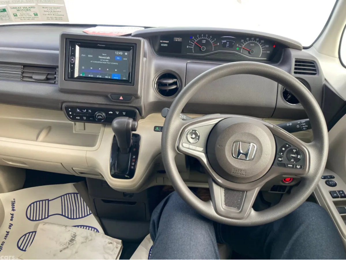 Honda Fit Hatchback, Petrol, 2018, White