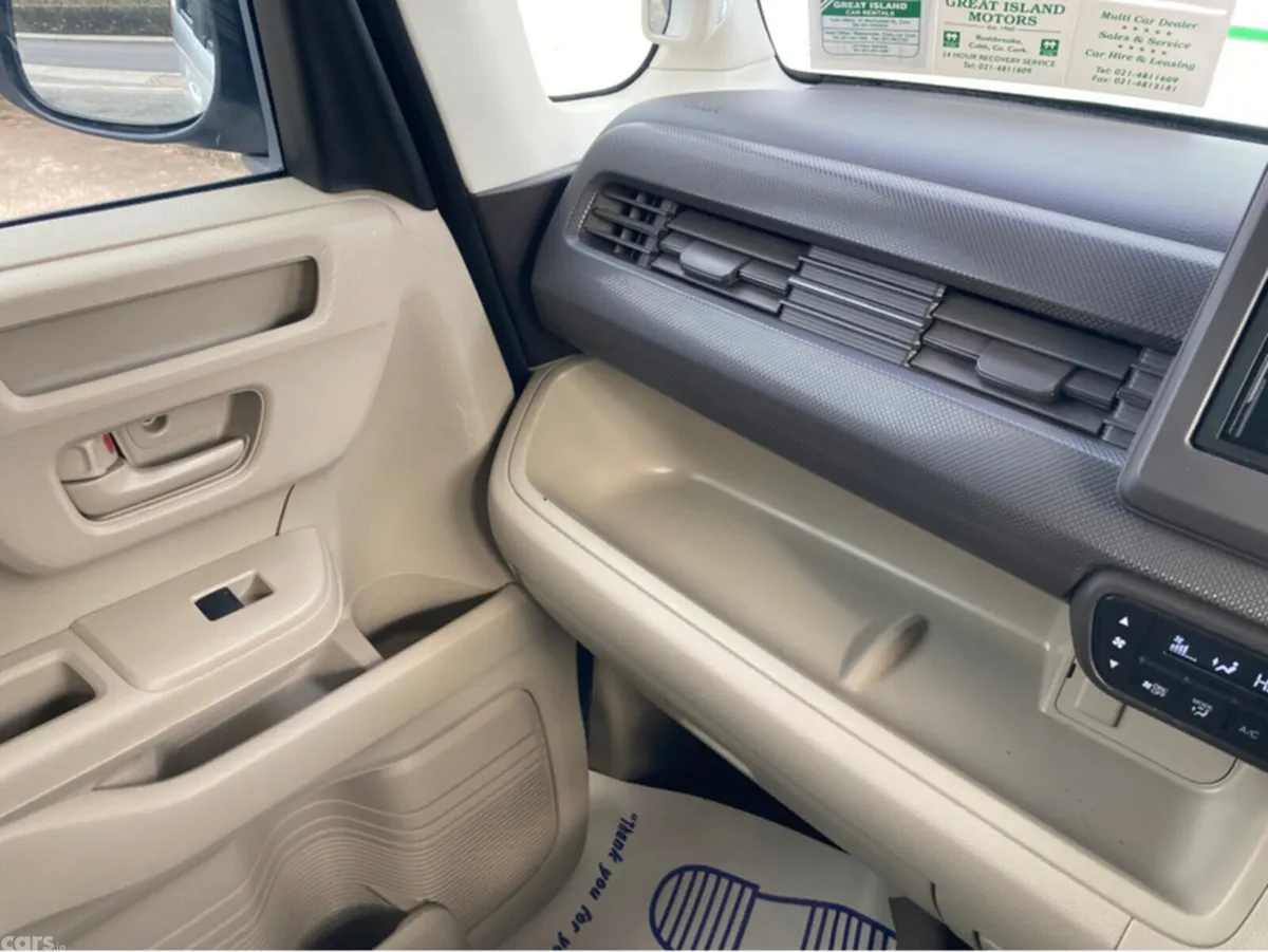 Honda Fit Hatchback, Petrol, 2018, White