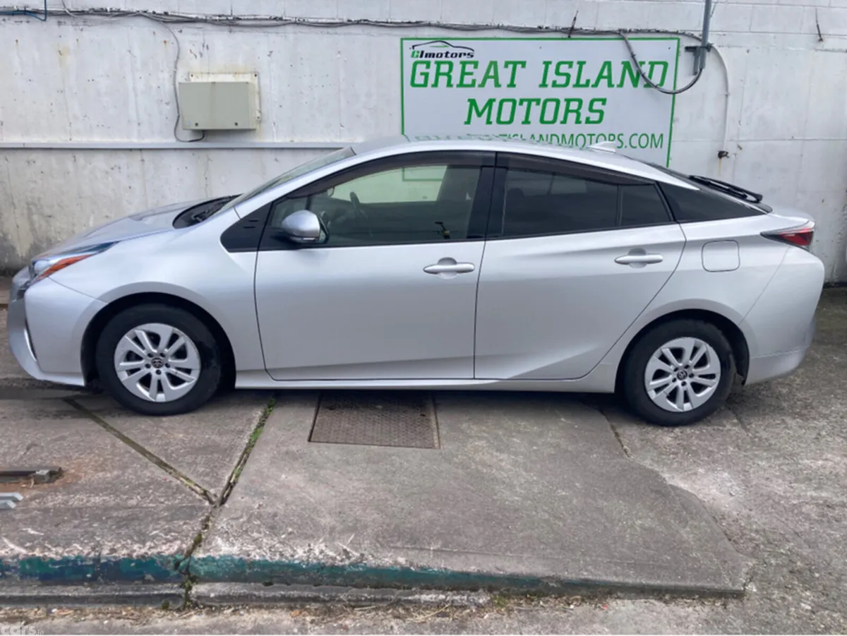 Toyota Prius Hatchback, Petrol Hybrid, 2016, Silver