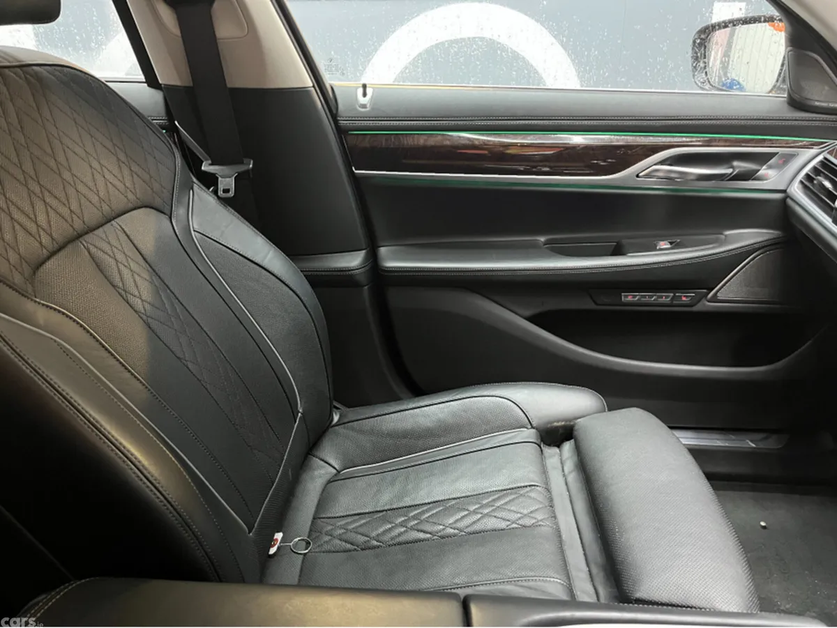 BMW 7-Series Saloon, Petrol Plug-in Hybrid, 2016, White