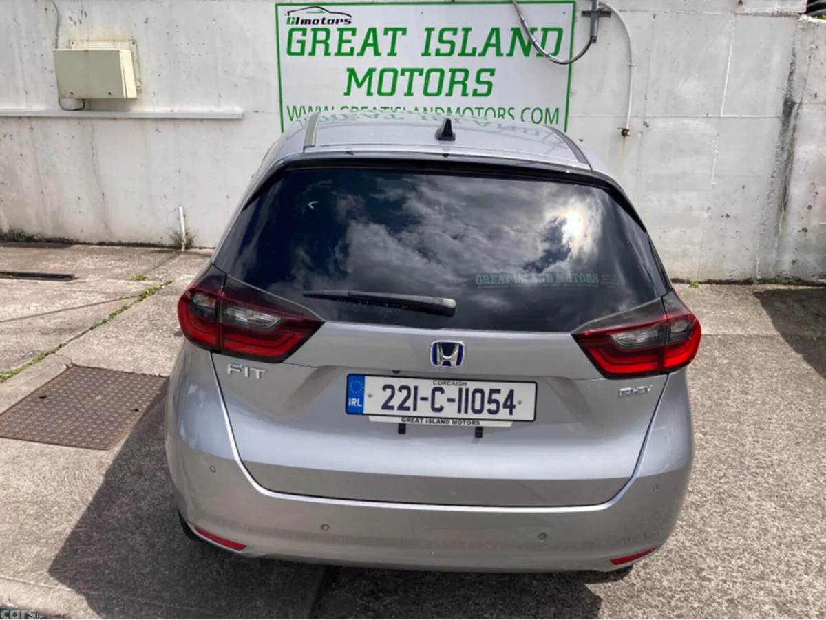 Honda Fit Hatchback, Petrol Hybrid, 2022, Silver