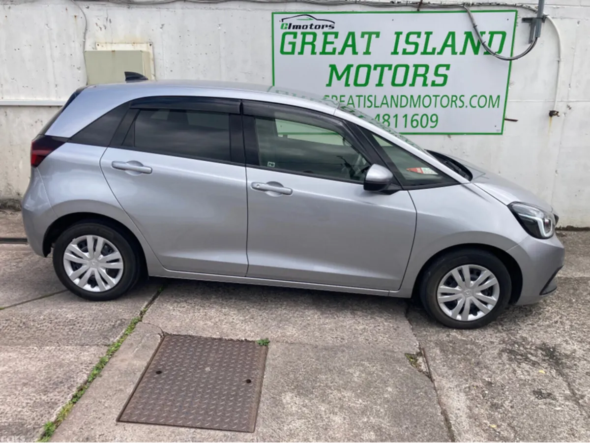 Honda Fit Hatchback, Petrol Hybrid, 2022, Silver