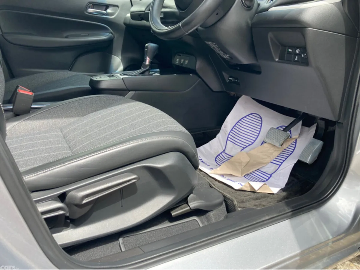 Honda Fit Hatchback, Petrol Hybrid, 2022, Silver