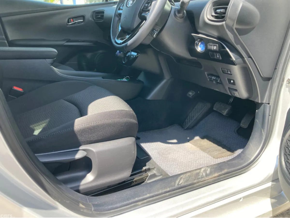Toyota Prius Hatchback, Petrol Hybrid, 2020, Silver