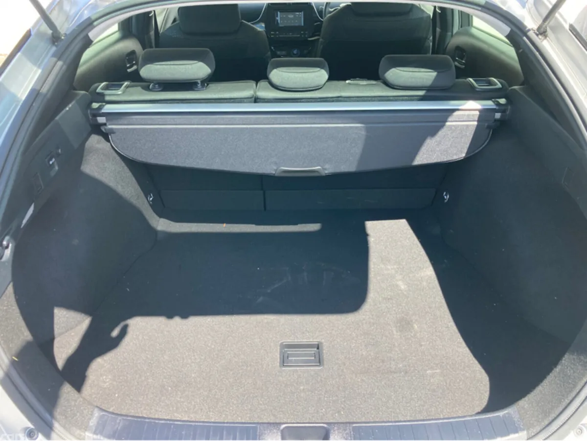 Toyota Prius Hatchback, Petrol Hybrid, 2020, Silver