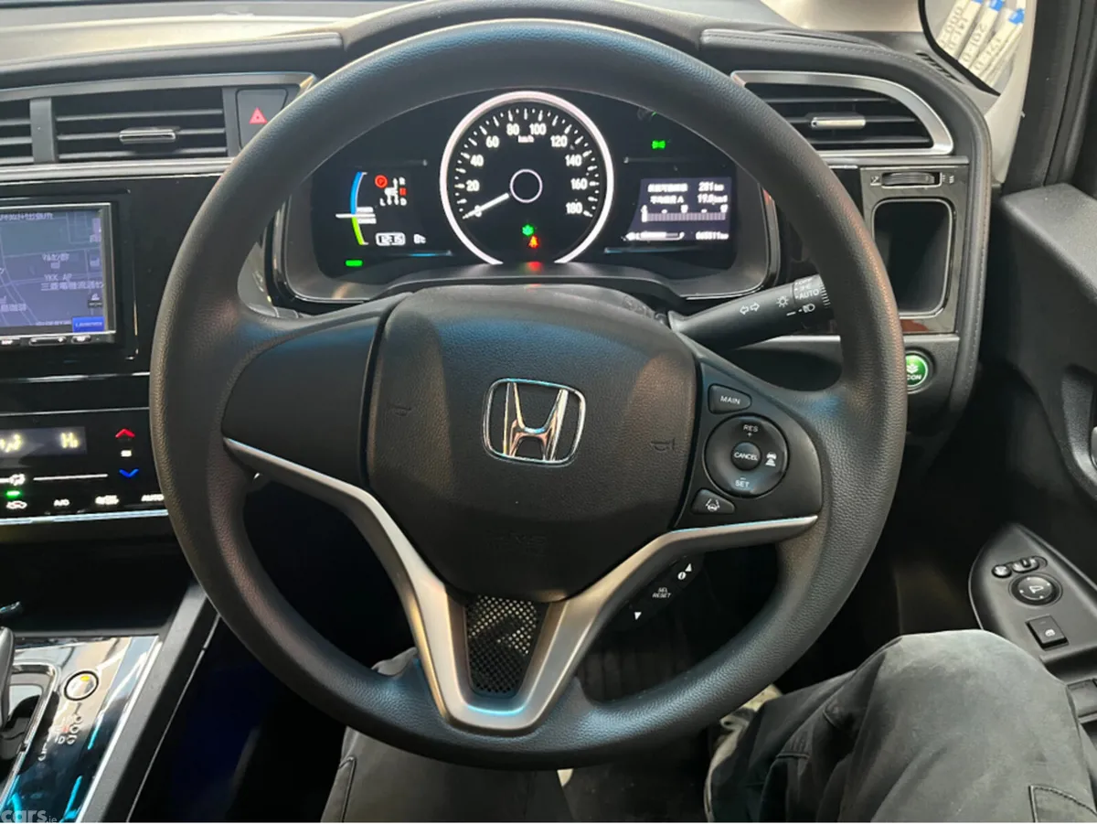 Honda Shuttle SUV, Petrol Hybrid, 2022, Silver