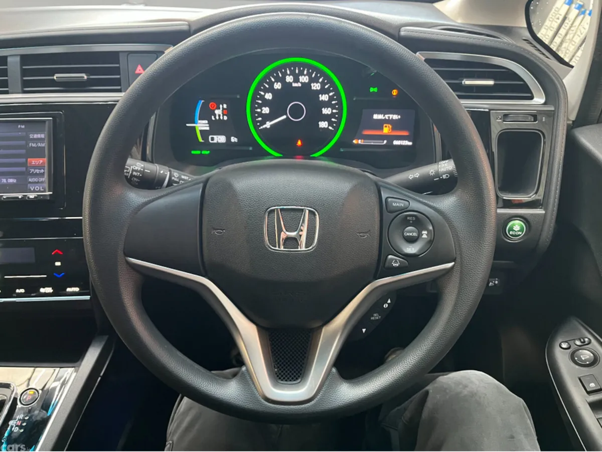 Honda Shuttle MPV, Petrol Hybrid, 2022, Silver