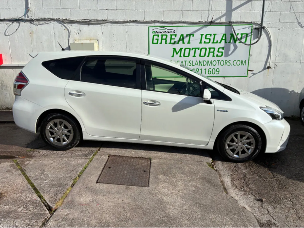 Toyota Prius Estate, Petrol Hybrid, 2018, White