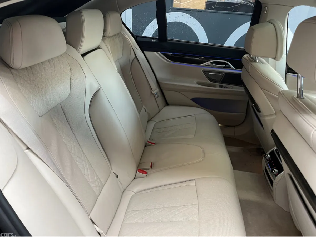BMW 7-Series Saloon, Petrol Hybrid, 2018, Blue