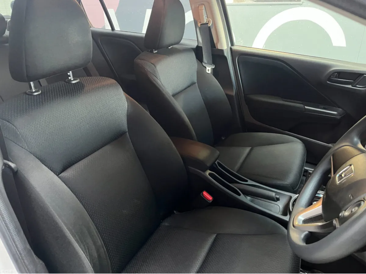 Honda Grace Saloon, Petrol Hybrid, 2020, White