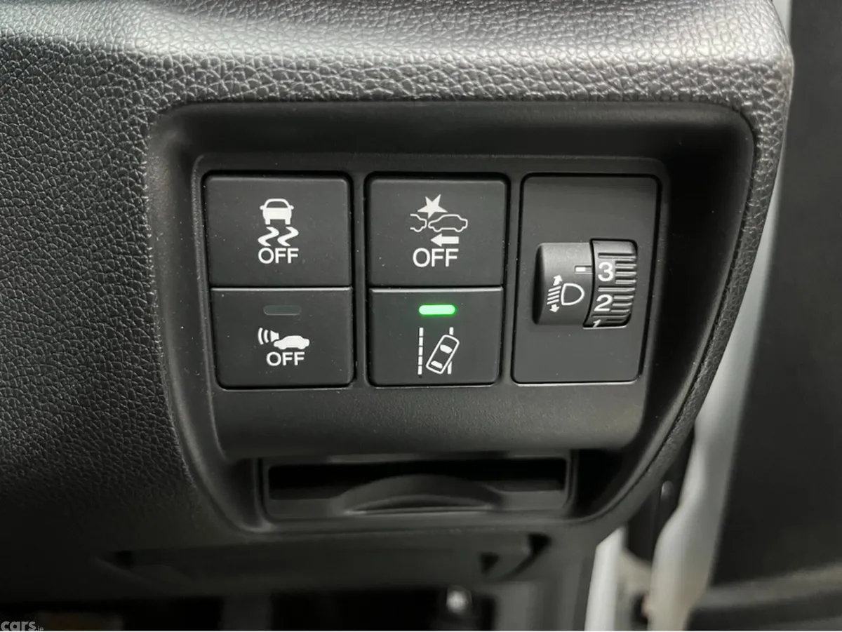 Honda Grace Saloon, Petrol Hybrid, 2020, White