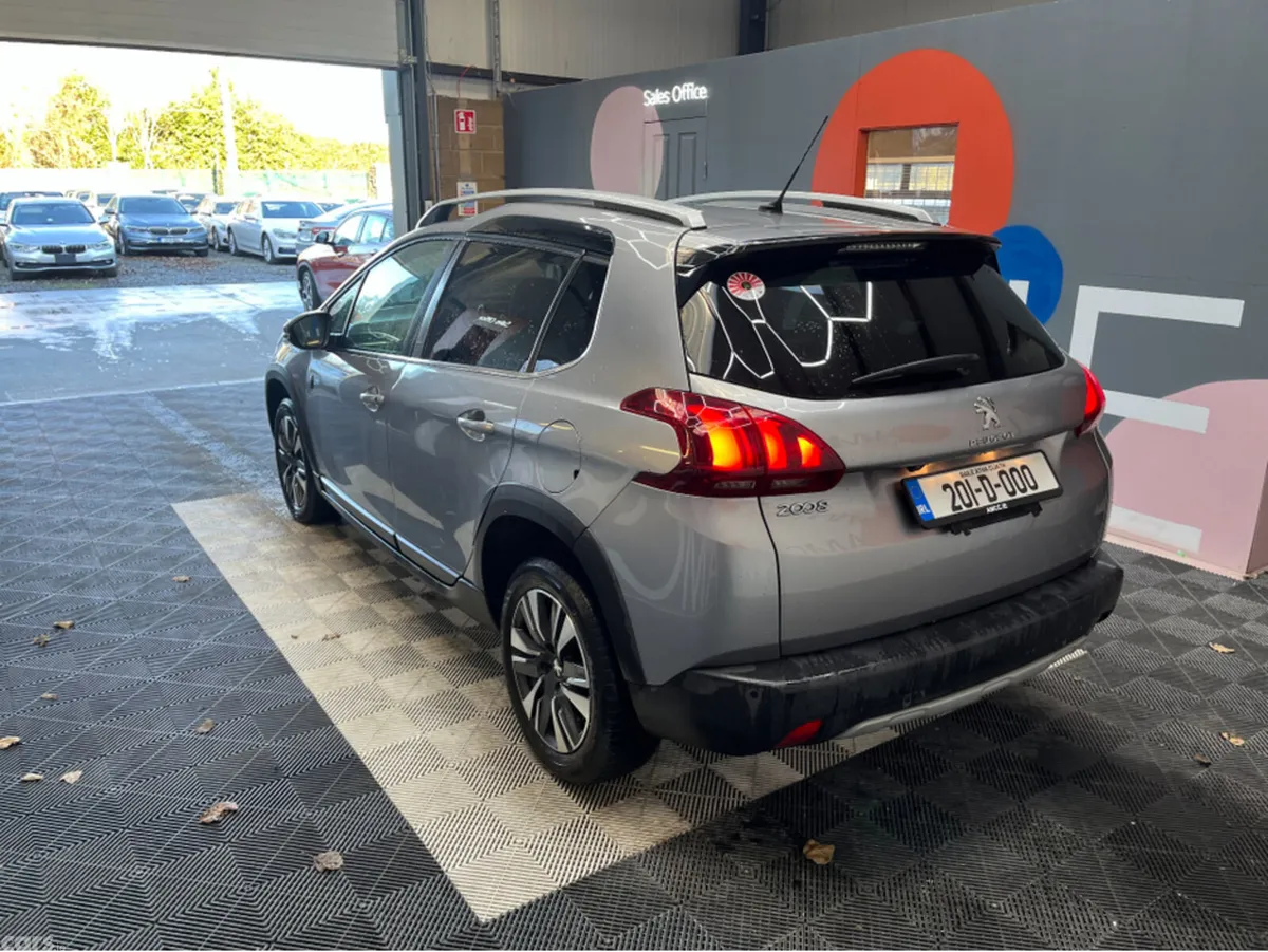 Peugeot 2008 Hatchback, Petrol, 2020, Grey