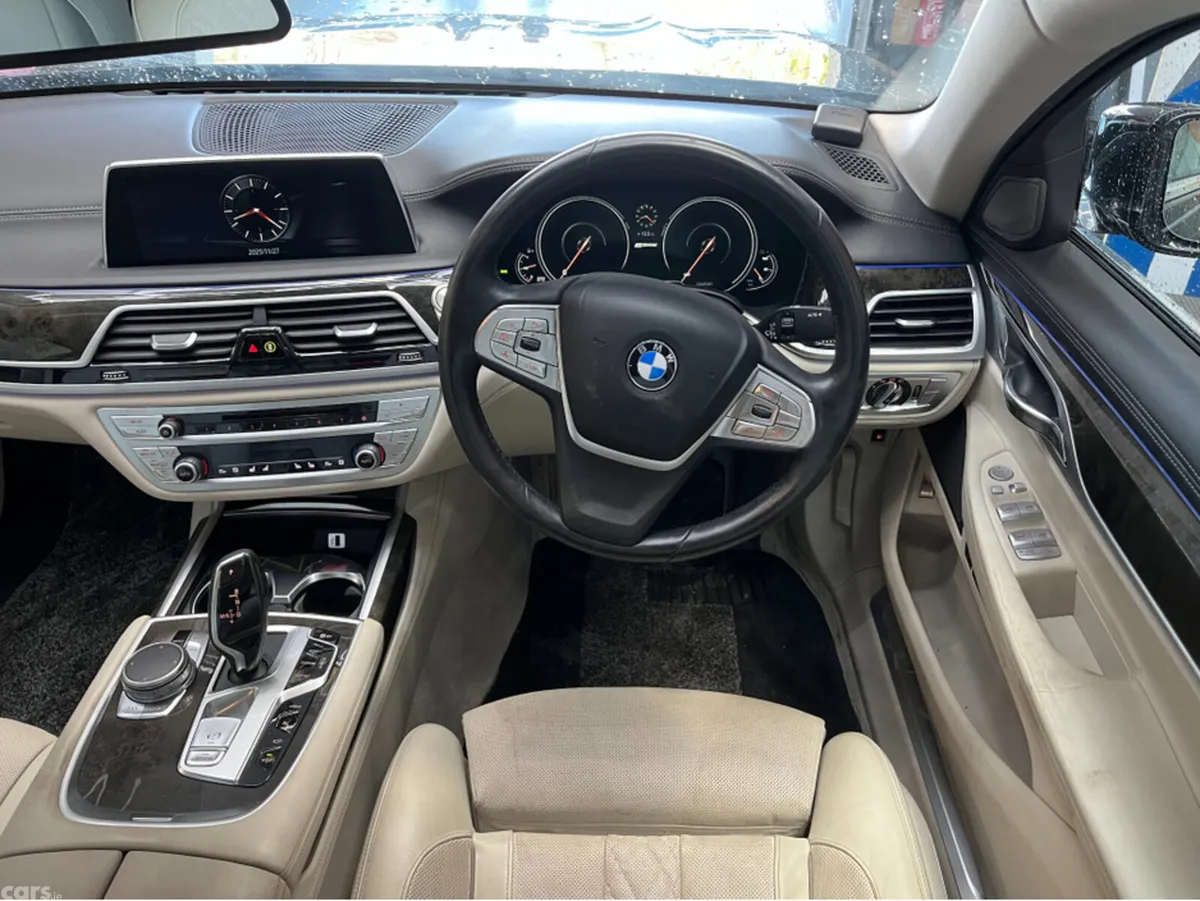 BMW 7-Series Saloon, Petrol Plug-in Hybrid, 2016, Black