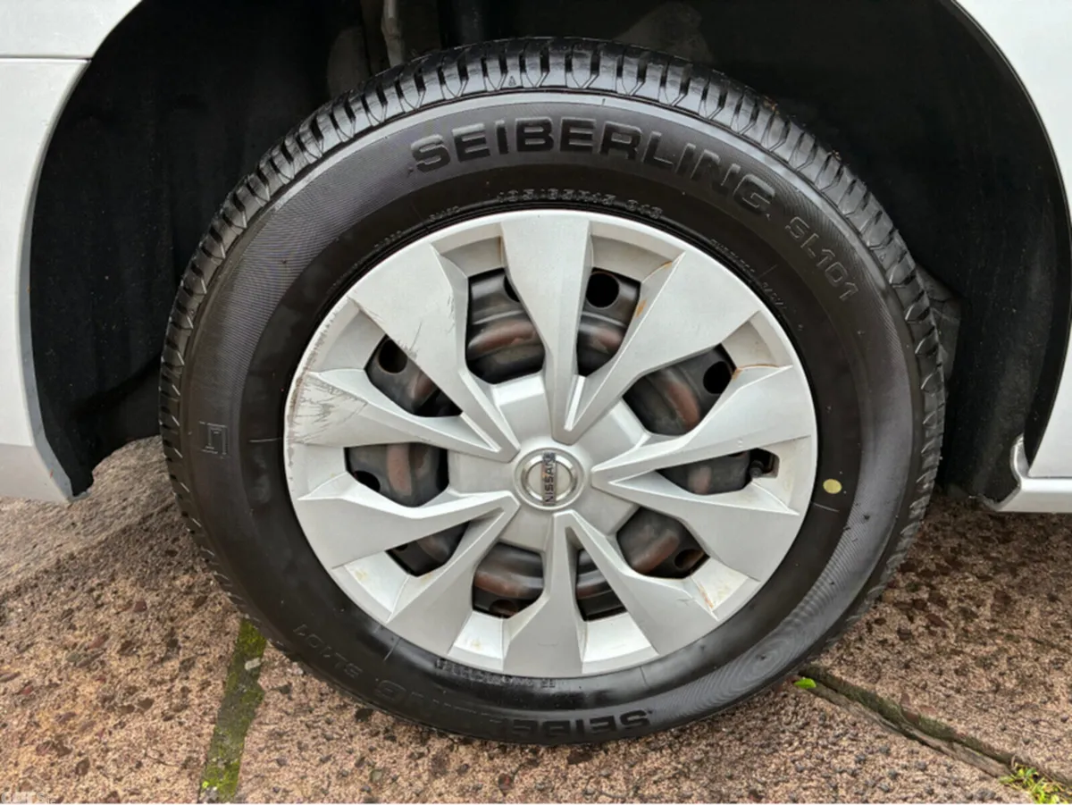 Nissan Serena MPV, Petrol Hybrid, 2017, Silver